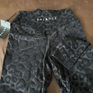 Balance Athletica leopard black legging